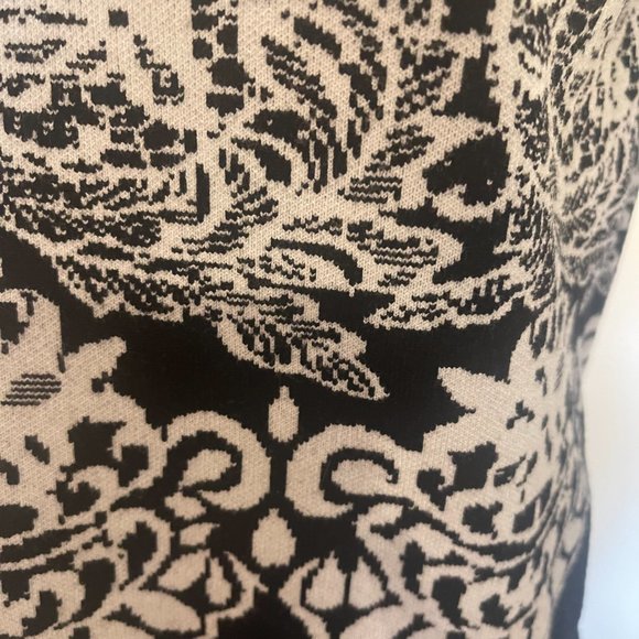 Collette's Closet | Sexy Black & White Sweater Set (Never Worn!) - Picture 6 of 9